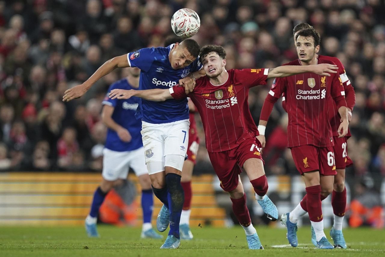 西甲三战全胜&赢皇马！官方：佩莱格里尼当选西甲三月最佳主帅