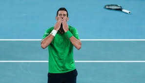 （粤港澳全运会）四川队选手王雅繁／蒋欣玗获网球女子双打冠军